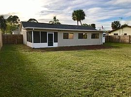 431 Veronica Ave Ne, Rent Is $1000 Amd Deposit Is $1000 in Palm Bay, FL (Photo 10 of 10)