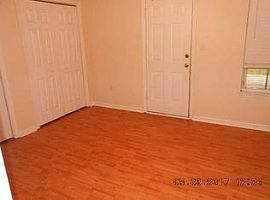 223 Whispering Pines Cir, Rent Is $1000 Amd Deposit Is $1000 in Apalachicola, FL (Photo 3 of 8)