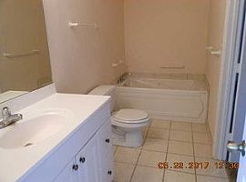 223 Whispering Pines Cir, Rent Is $1000 Amd Deposit Is $1000 in Apalachicola, FL (Photo 7 of 8)