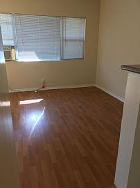 Oxnard St Van Nuys in Van Nuys, CA (Photo 3 of 9)