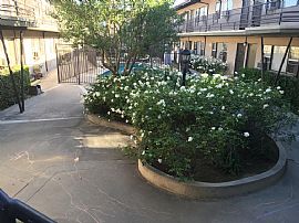 Oxnard St Van Nuys in Van Nuys, CA (Photo 6 of 9)