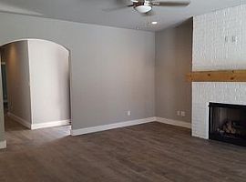 3 Beds 2 Baths in Fayetteville, AR (Photo 2 of 7)