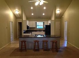 4 Beds 2 Baths in Fayetteville, AR (Photo 2 of 6)