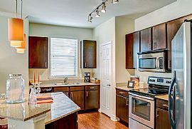 7650 S Ih 35 Frontage Rd, in Austin, TX