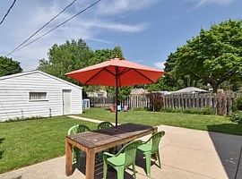 8900 W Townsend St, Milwaukee, Wi 53222 in Milwaukee, WI (Photo 6 of 9)