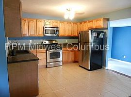 1696 Hess Boulevard Columbus Oh, Columbus, Oh 43212 4 Beds 2 Ba in Columbus, OH (Photo 3 of 8)