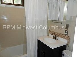 1696 Hess Boulevard Columbus Oh, Columbus, Oh 43212 4 Beds 2 Ba in Columbus, OH (Photo 5 of 8)