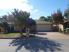 3 Beds 2 Baths For More Information Call (979) 493-0047 in Fort Worth, TX