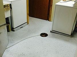 5029 Tomahawk Trl, Madison, Wi 53705 2 Beds 1 Bath in Madison, WI (Photo 3 of 5)