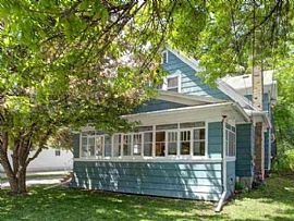 412 7th St, Neenah, Wi 54956 Rent $900 and Dep $900 in Neenah, WI