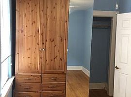 137 W Garfield Ave, Milwaukee, Wi 53212 Ren$800 and Dep$800 in Milwaukee, WI (Photo 2 of 9)