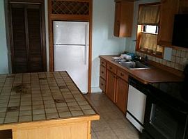 941 Sheridan Rd, Kenosha, Wi 53140 2 Beds 1.5 Baths in Kenosha, WI (Photo 3 of 7)