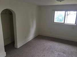 941 Sheridan Rd, Kenosha, Wi 53140 2 Beds 1.5 Baths in Kenosha, WI (Photo 4 of 7)