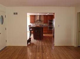 121 W Mall Rd, Glendale, Wi 53217 3 Beds 2 Baths in Glendale, WI (Photo 4 of 5)