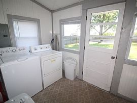 605 S Eastern Ave, Manhattan, Il 60442 2 Beds 1 Bath 1,060 Sqft in Manhattan, IL (Photo 5 of 5)