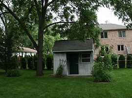 1934 Weston Ln, Schaumburg, Il 60193 3 Beds 1.5 Baths 1,400 Sqf in Schaumburg, IL (Photo 3 of 6)