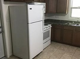 A 2 Bedroom with 1 Baths in Saint Paul, MN (Photo 4 of 10)