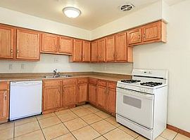 5552 N 63rd Dr, Glendale, Az 85301 in Glendale, AZ (Photo 3 of 10)