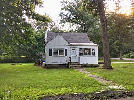 24 River Rd, Boonton, Nj 07005 3 Beds 1 Bath -- Sqft in Boonton, NJ (Photo 2 of 4)