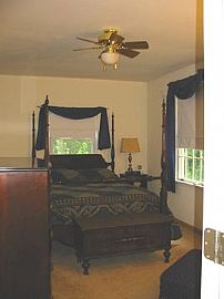 Cozy Mountain Hideaway in Strasburg, VA (Photo 4 of 5)