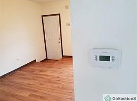 827 Butterfield Dr, Toledo, Oh 43615 3 Beds 1 Bath 1,325 Sqft in Toledo, OH (Photo 6 of 8)