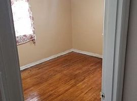 1524 Cornell Dr, Dayton, Oh 45406 3 Beds 1 Bath 1,365 Sqft in Dayton, OH (Photo 3 of 11)