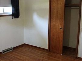 604 Millard Ave, Creighton, Ne 68729 3 Beds 1 Bath 960 Sqft in Creighton, NE (Photo 3 of 9)