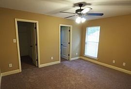 1716 Abbey Loop, Foley, Al 36535 3 Beds 2 Baths 1,490 Sqft in Foley, AL (Photo 2 of 9)