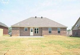 617 Sanibel St, Searcy, Ar 72143 3 Beds 2 Baths 1,432 Sqft in Searcy, AR (Photo 4 of 8)