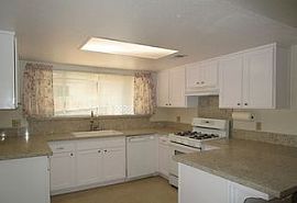 344 W Ward Ave, Ridgecrest, Ca 93555 3 Beds 2 Baths 1,193 Sqft in Ridgecrest, CA (Photo 7 of 10)