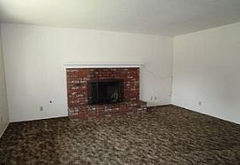 344 W Ward Ave, Ridgecrest, Ca 93555 3 Beds 2 Baths 1,193 Sqft in Ridgecrest, CA (Photo 8 of 10)