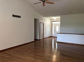 604 Heartwood Ln, Saline, Mi 48176 4 Beds 3 Baths 1,936 Sqft in Saline, MI (Photo 2 of 10)