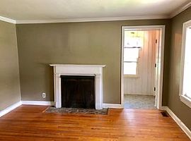 2000 Marsh Rd, Wilmington, De 19810 2 Beds 1 Bath 975 Sqft in Wilmington, DE (Photo 3 of 12)