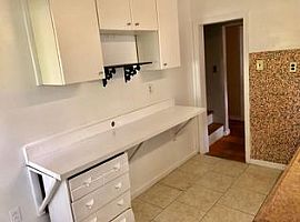 2000 Marsh Rd, Wilmington, De 19810 2 Beds 1 Bath 975 Sqft in Wilmington, DE (Photo 8 of 12)