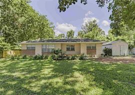 1740 Sw Williston Rd, Gainesville, Fl 32608 3 Beds 2 Baths 1,32 in Gainesville, FL