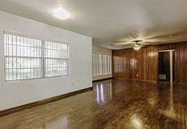 1740 Sw Williston Rd, Gainesville, Fl 32608 3 Beds 2 Baths 1,32 in Gainesville, FL (Photo 4 of 11)