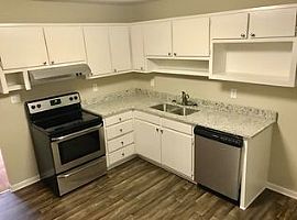 89 Royce Dr, Jonesboro, Ga 30238 3 Beds 1.5 Baths 1,040 Sqft in Jonesboro, GA (Photo 2 of 10)