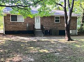 89 Royce Dr, Jonesboro, Ga 30238 3 Beds 1.5 Baths 1,040 Sqft in Jonesboro, GA (Photo 6 of 10)