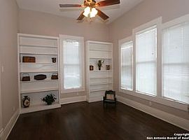 236 Claudia St, San Antonio, Tx 78210 2 Beds 2 Baths 2,055 Sqft in San Antonio, TX (Photo 5 of 7)