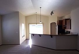 612 Bond Ave, Swansea, Il 62226 3 Beds 2 Baths 1,200 Sqft in Swansea, IL (Photo 5 of 10)