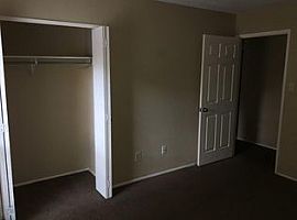 6924 Sandstone Ct, Fort Worth, Tx 76120 3 Beds 2 Baths 1,524 Sq in Fort Worth, TX (Photo 4 of 8)