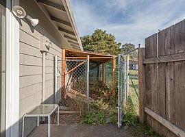 8100 Sw Thorn St, Tigard, Or 97223 3 Beds 1 Bath 990 Sqft in Tigard, OR (Photo 10 of 11)