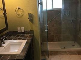 9020 Se 39th Ave, Milwaukie, Or 97222 2 Beds 1 Bath 2,099 Sqft in Milwaukie, OR (Photo 7 of 8)