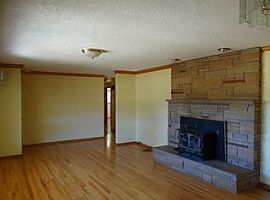 84801 Pheasant Ln, Pleasant Hill, Or 97455 4 Beds 3 Baths 3,436 in Pleasant Hill, OR (Photo 4 of 11)