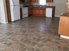 605 Goldenrod Ln, Frontenac, Ks 66763 6 Beds 2 Baths 1,300 Sqft in Frontenac, KS (Photo 5 of 7)