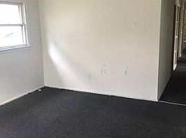 8120 Central St, Detroit, Mi 48204 3 Beds 1 Bath 986 Sqft in Detroit, MI (Photo 2 of 9)