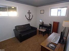 23283 Grabar Sq, Warren, Mi 48089 3 Beds 1 Bath 945 Sqft in Warren, MI (Photo 4 of 11)