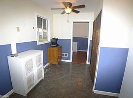 23283 Grabar Sq, Warren, Mi 48089 3 Beds 1 Bath 945 Sqft in Warren, MI (Photo 7 of 11)