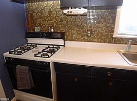 23283 Grabar Sq, Warren, Mi 48089 3 Beds 1 Bath 945 Sqft in Warren, MI (Photo 9 of 11)