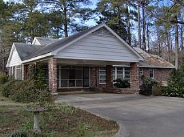 400 Kalmia Dr, Columbia, Sc 29205             in Columbia, SC (Photo 3 of 7)